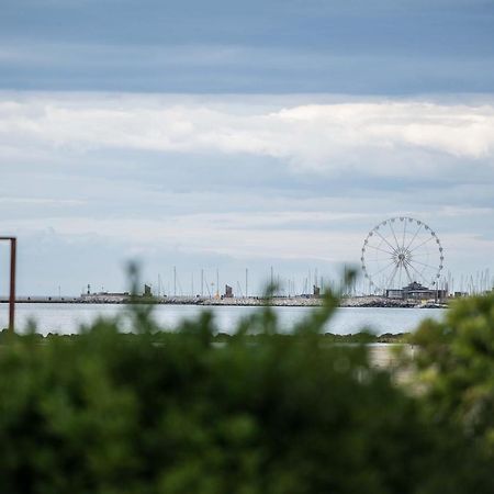 Hotel Avenusta Viserba Di Rimini Exteriör bild