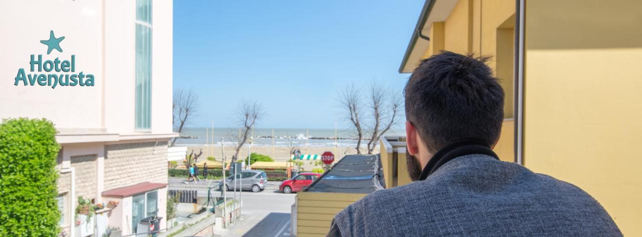 Hotel Avenusta Viserba Di Rimini Exteriör bild